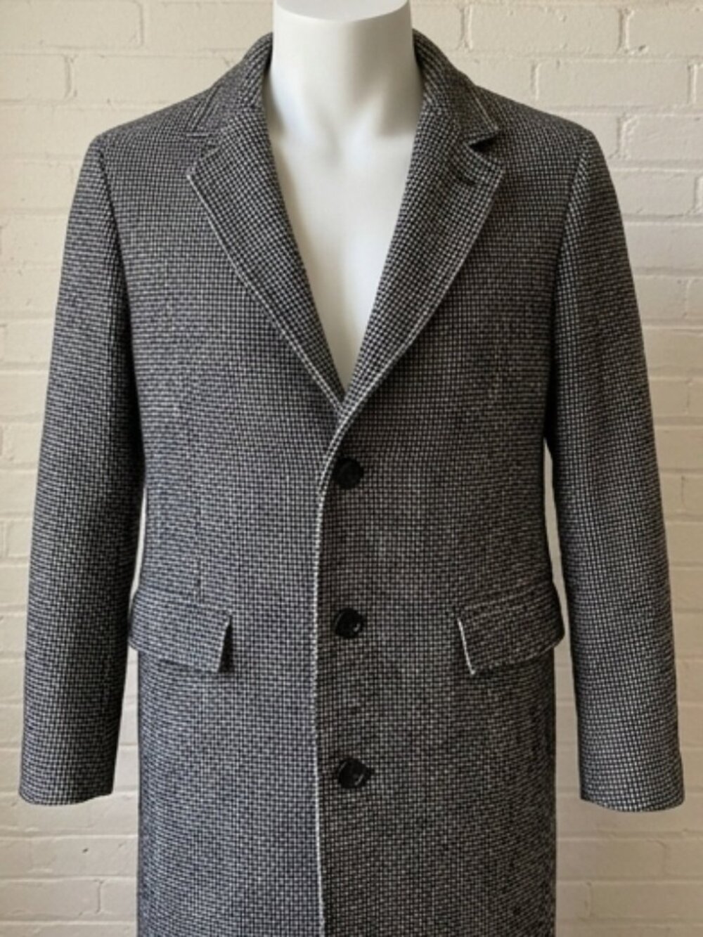 CLUB MONACO Manteco Italian Wool Houndstooth Long Overcoat Coat Men’s 38